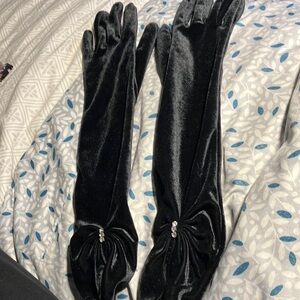 Velvety long gloves with rhinestones EUC very snug for my size 7, very stretchy.